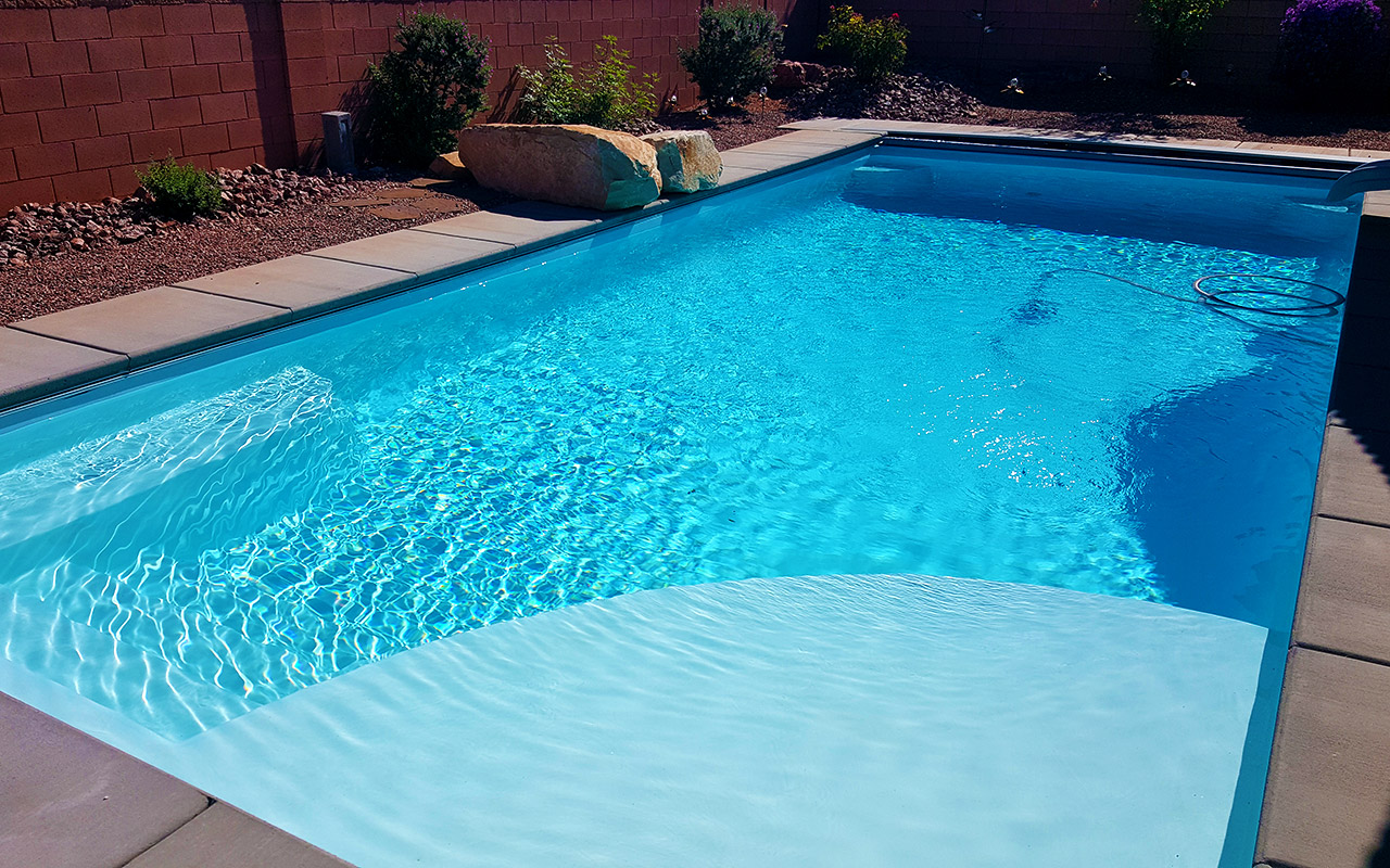 Show Me Pools - Rectangle Fiberglass Pool 03
